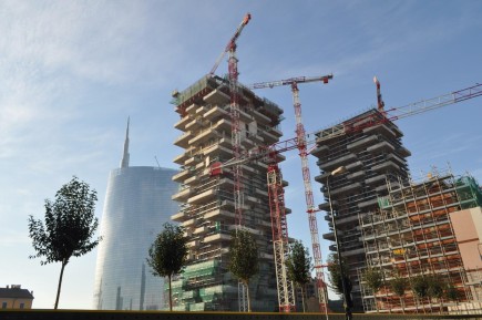 5 grues Terex pour un projet résidentiel à Milan