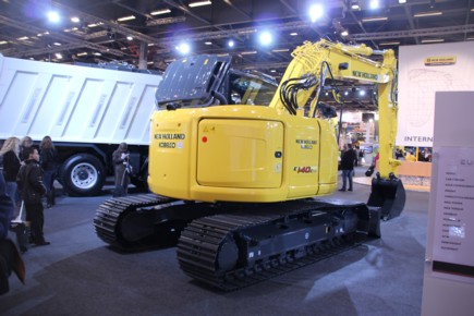 E140C SR : le rayon court selon New Holland