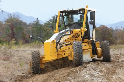 Les niveleuses Volvo abandonnent le piano