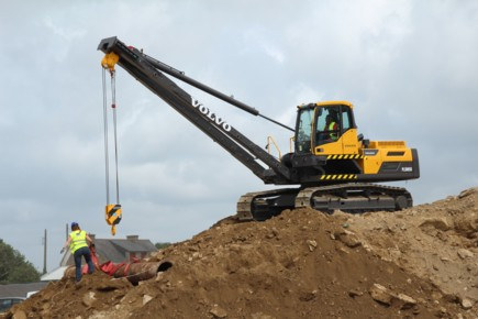 Volvo CE présente son nouveau pipe layer PL3005D