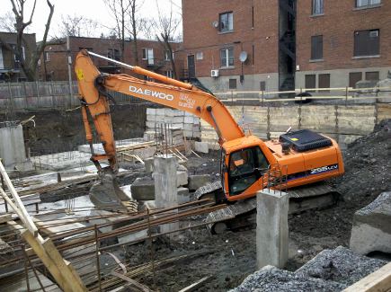 Le secteur de la construction vacille au Canada