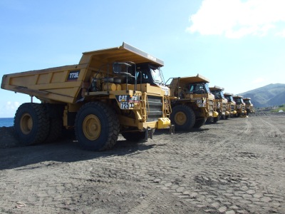 Caterpillar : 45 tombereaux aux enchères