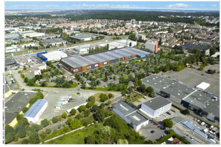 Yvelines: Sopic réhabilite le forum de Coignières