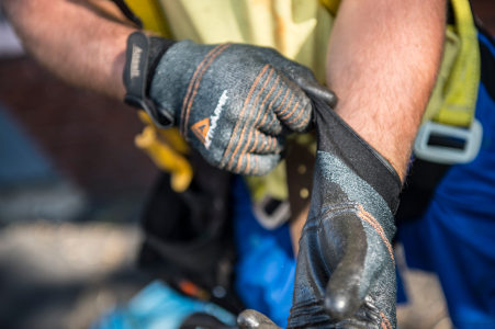 Artibat 2012: Ansell présente sa nouvelle gamme de gants à usages multiples