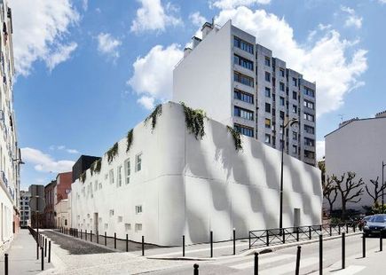 Façade « minérale » pour crèche parisienne BBC