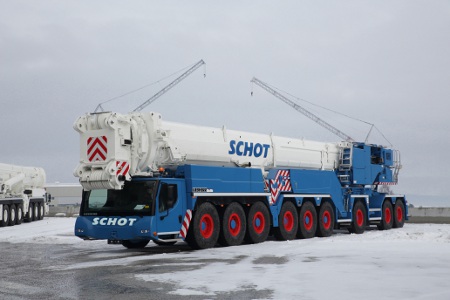 Liebherr livre sa première grue mobile de 750 tonnes en Hollande