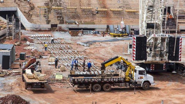 Brésil : Terex sur le chantier du stade Mané Garrincha