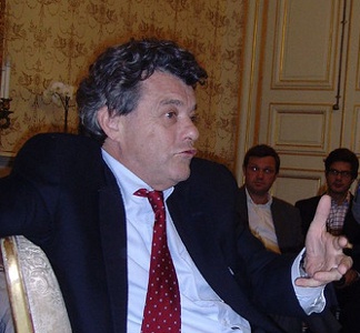 BTP : Borloo fustige l'augmentation de la TVA