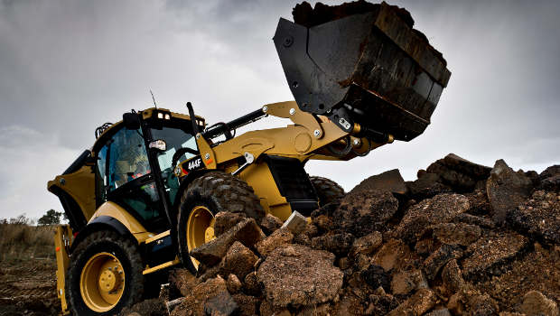 Bauma : Caterpillar fait évoluer ses chargeuses pelleteuses de série F