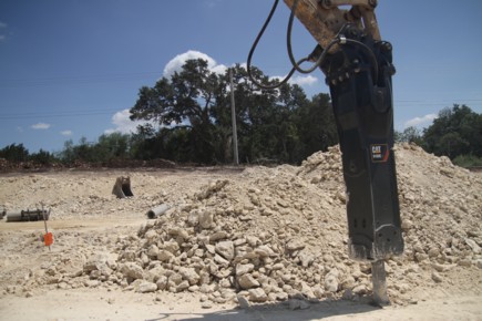 Nouveaux marteaux moyens et lourds Caterpillar