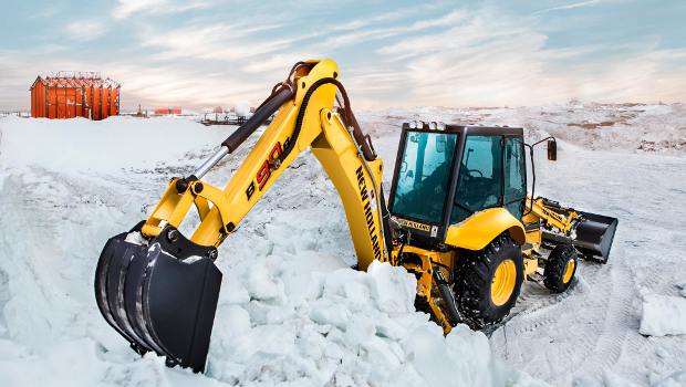 La chargeuse-pelleteuse B90B de New Holland séduit l'Argentine Air Force