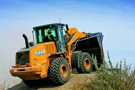 Première apparition pour la chargeuse Case 621F 