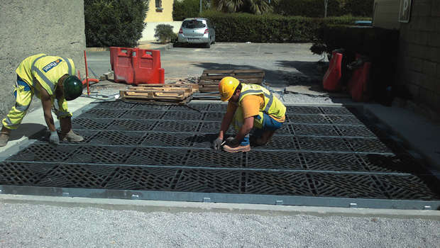 Couverture en fonte sur-mesure pour bassin tampon 