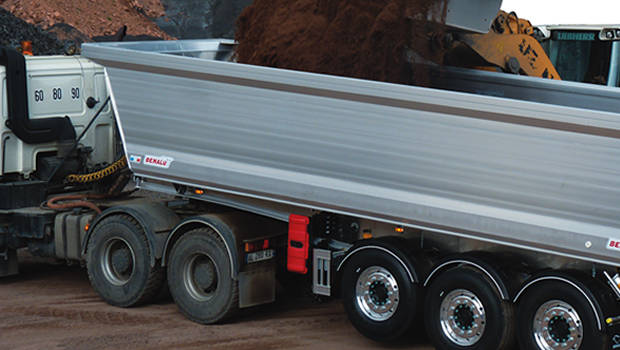 Sidérale II une benne alu « double peau » 