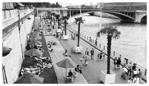 Paris-Plages : les aménagements battent leur plein