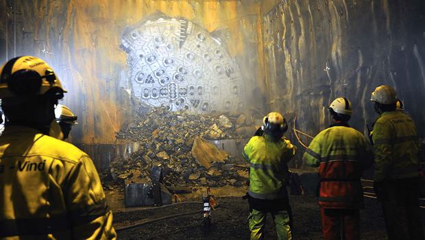 Vinci achève le percement des tunnels ferroviaires de Hallandsås