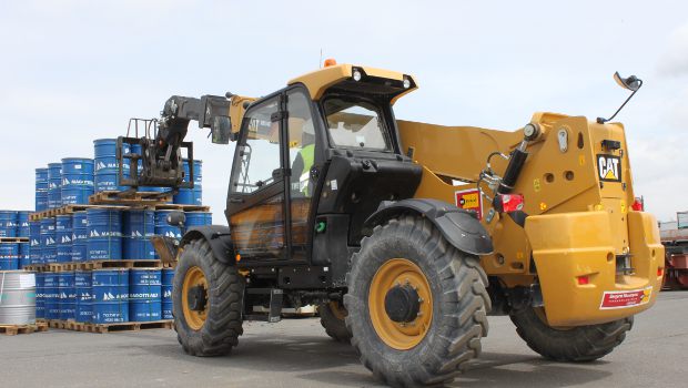 Caterpillar fait évoluer ses chargeurs télescopiques