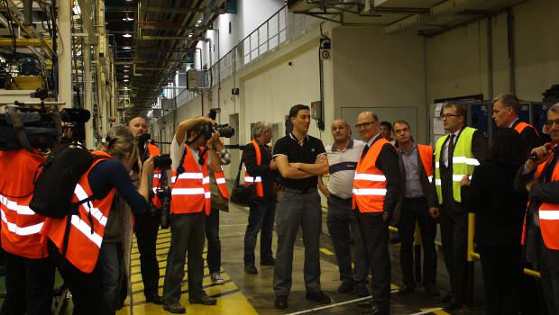 Pierre Moscovici en visite à l'usine Scania d'Angers