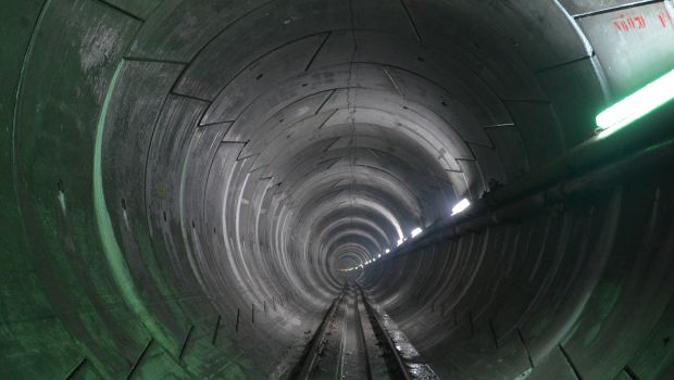 Voussoirs fibrés pour tunnel électrique 