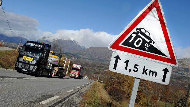 L'écotaxe poids lourds suspendue