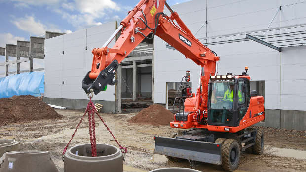Doosan dope les performances de sa nouvelle pelle de 19 t