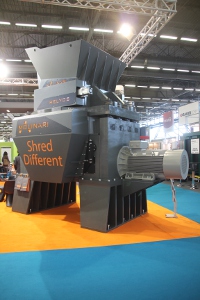 Helyos de Molinari : broyage intégral des pneus