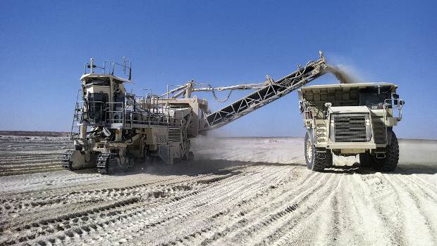 Un surface miner Wirtgen à la dure en Arabie Saoudite