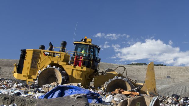 Compacteur de déchets 836K : Cat passe l’étape 4