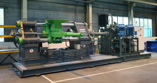 La presse à briquettes PBC 160 de Danieli Henschel fait ses débuts en Russie