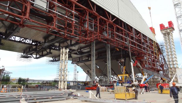 Tchernobyl : une plateforme pour un sarcophage de 25 000 t 