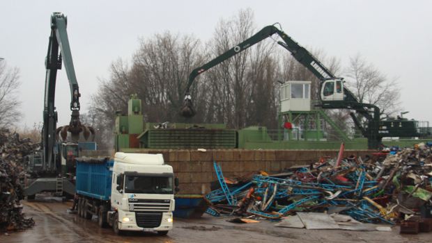 Metalifer opte pour Liebherr