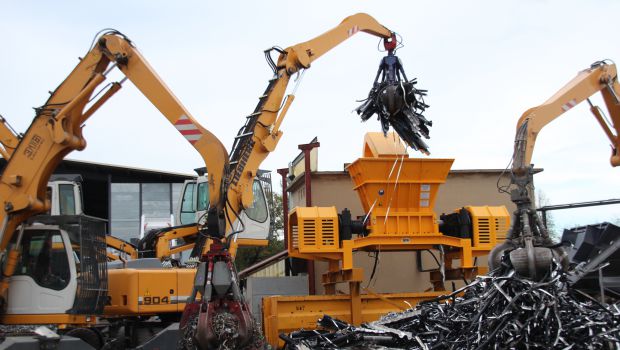 Des pelles sur pneus pour l’industrie 