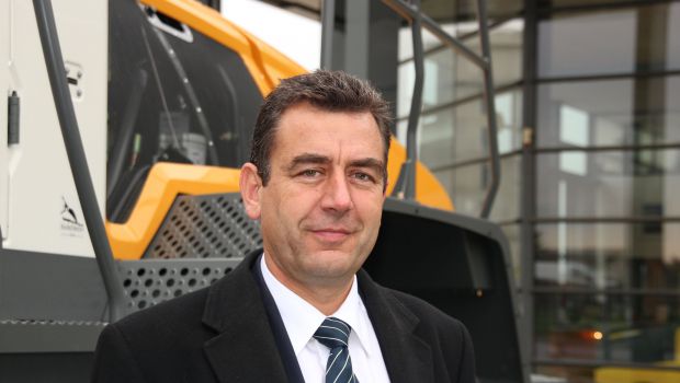 Pelles sur pneus : l’avis d’un distributeur, Franck Lafabrie 