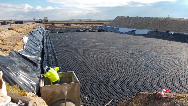 Surface record de SAUL