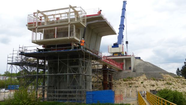 LGV SEA : le viaduc de l'Indre arbore ses premiers voussoirs