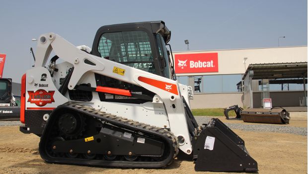 Bobcat sort sa millionième mini-chargeuse