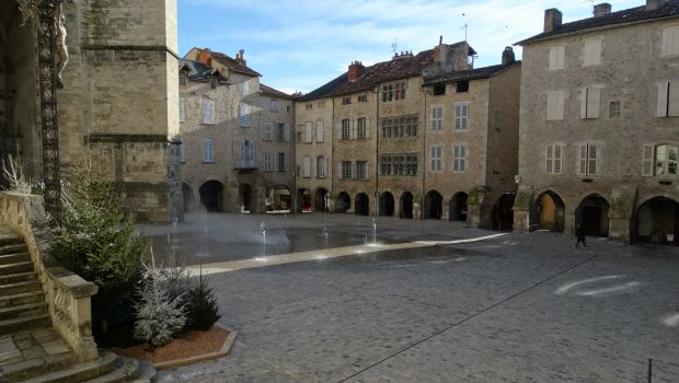 Sud-Ouest : la Place de la Bastide par Aco 