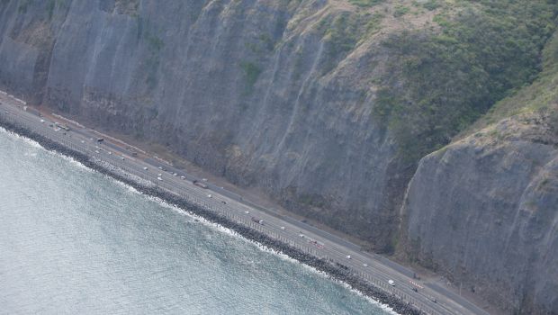 La Réunion : la Nouvelle Route du Littoral contre vents et marées 