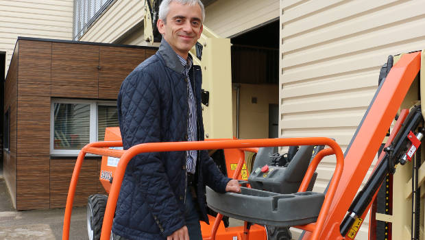 FCM prend de la hauteur avec JLG