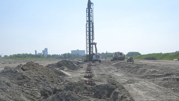 Spie Fondations : 500 pieux Starforeuse pour la plateforme multimodale du Havre 