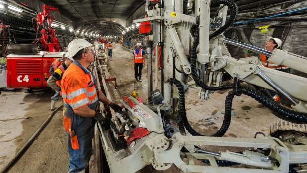 Le RER C fait peau neuve... doucement mais sûrement