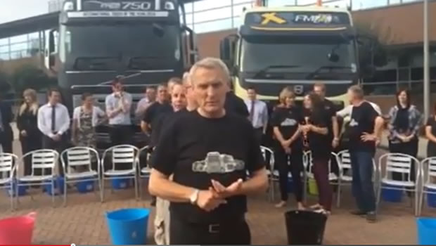 Volvo UK cède au Ice Bucket Challenge 