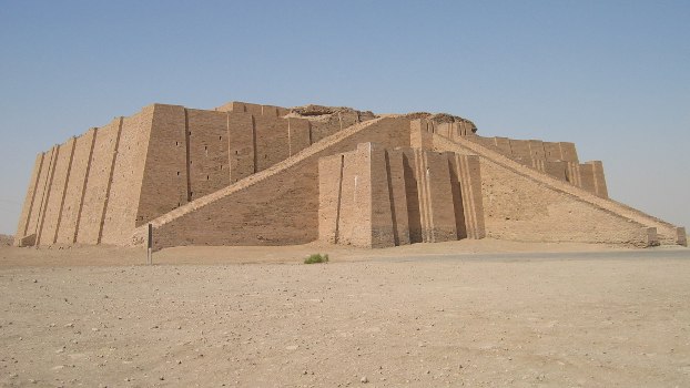 Dubaï : bientôt des pyramides en construction ?