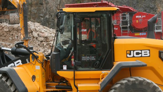 JCB conçoit une nouvelle cabine, la CommandPlus