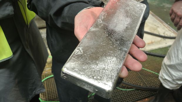 Métaux stratégiques : les industriels cherchent le bon filon 