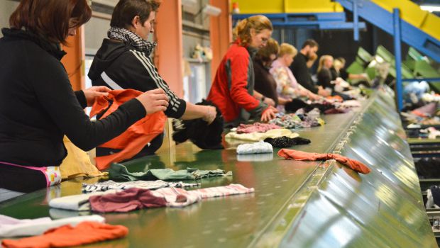 Textiles : quelles solutions pour un tri rentable ?
