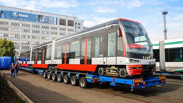 Faymonville fait prendre la route au rail