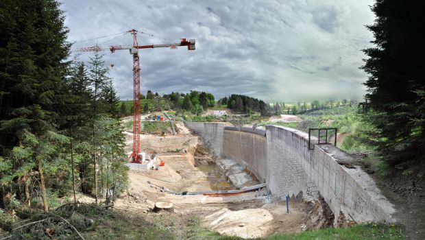 Un barrage en béton compacté au rouleau 