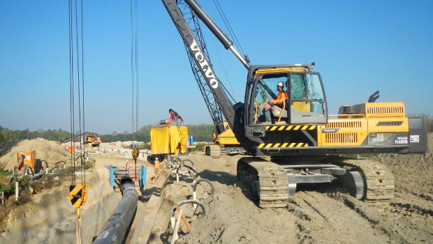 Nord : Volvo en démonstration sur le chantier du gazoduc