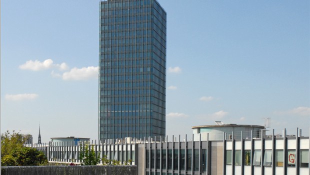 A Paris, le chantier du campus Jussieu commence à coûter cher